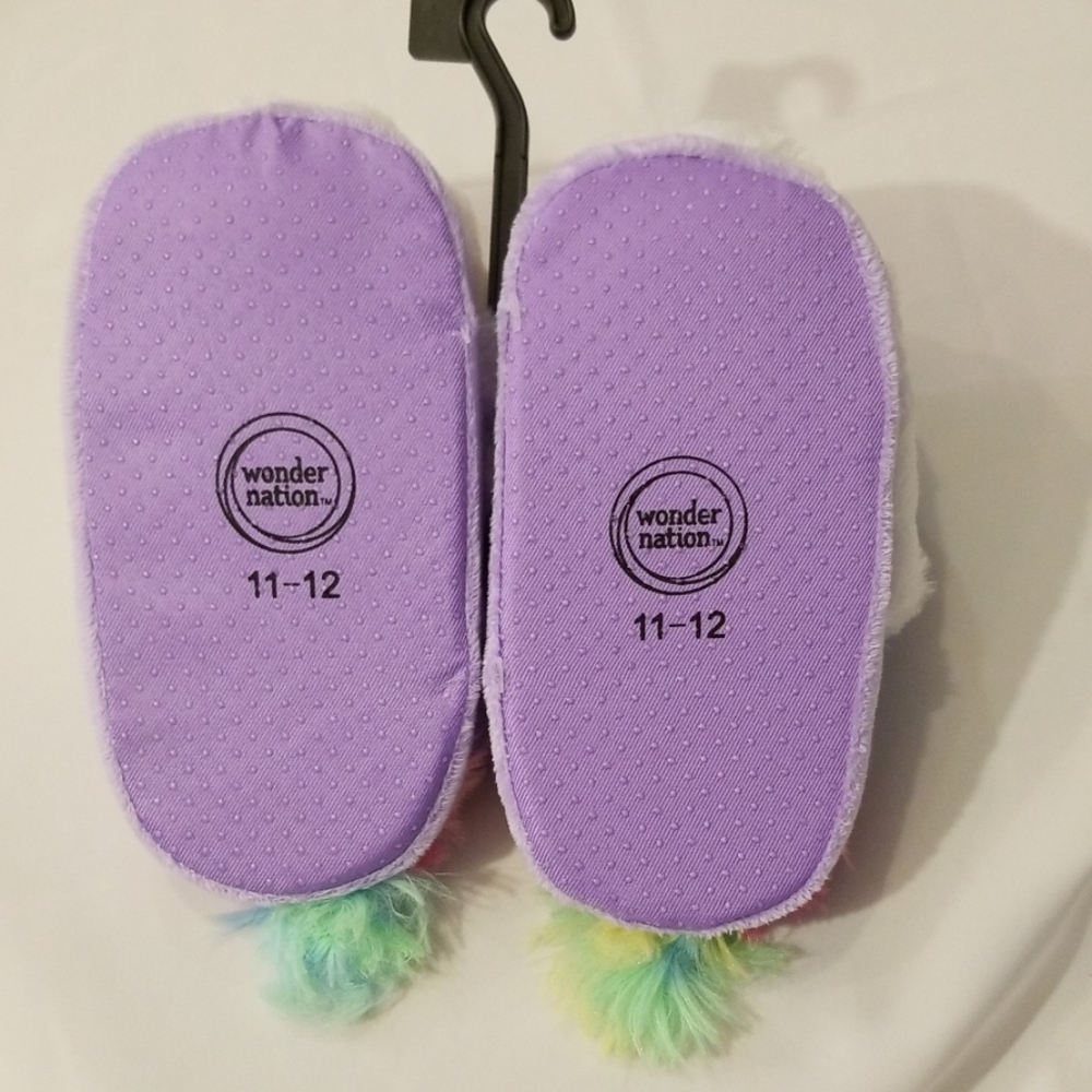 Girl's Unicorn Slippers - Picture 7 of 8